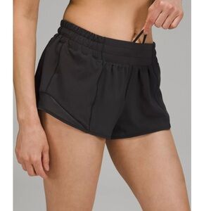 NWT Lululemon Hotty Hot Low-Rise Lined Short in Black